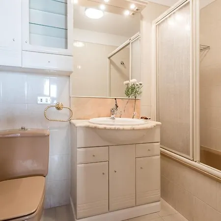Cruz Harbor Views: Seaside Prime Location Appartamento *
